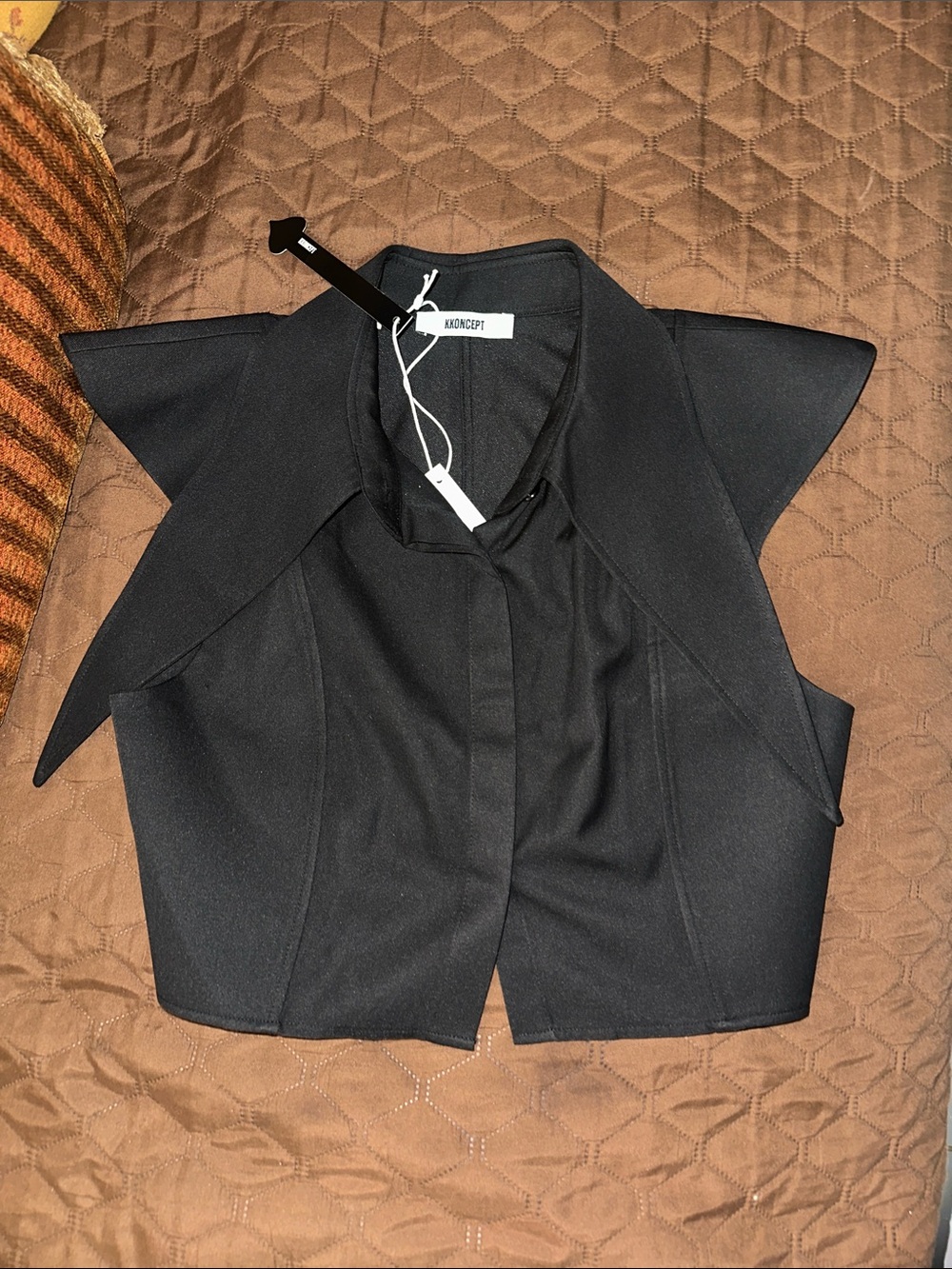 Black Structured Cap-Sleeve Cropped Top